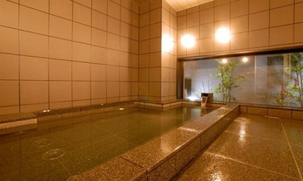 Separate Men's and Women's Large Baths