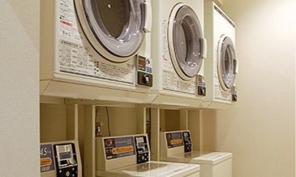 Coin-operated laundry