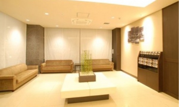 Lobby and Internet Corner